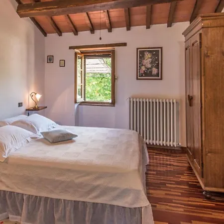 Sleeps 6 Pool Wifi Corgna