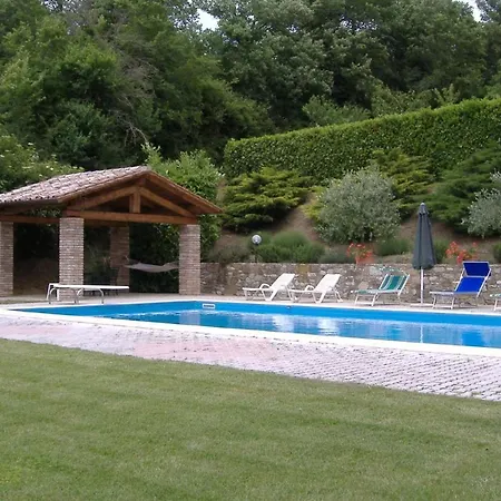 Sleeps 6 Pool Wifi * Corgna