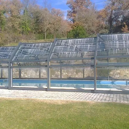 Vila Sleeps 6 Pool Wifi Corgna